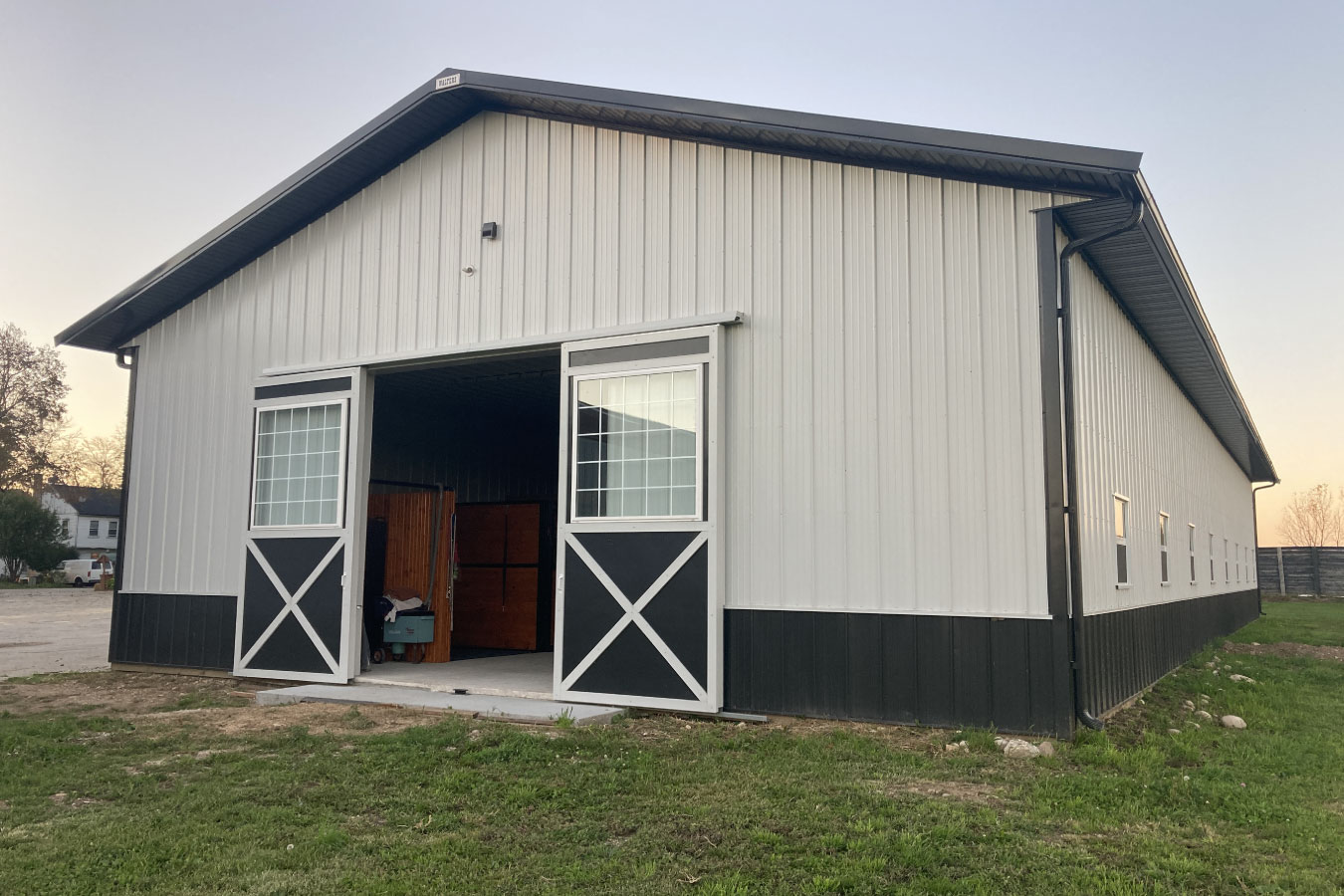 modern pole barn roof colors