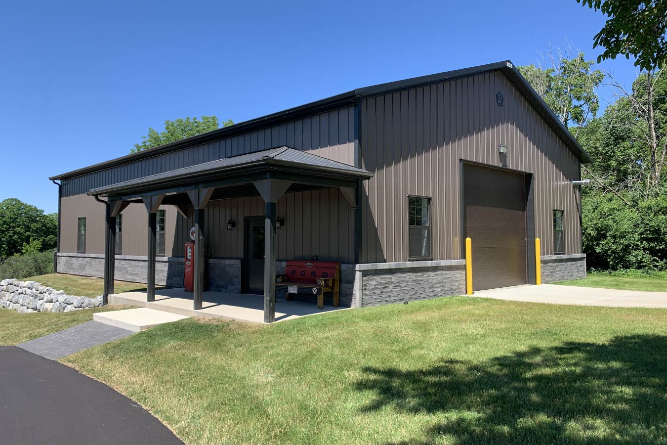 94-0651 Pole Barn Garage 42' x 64'