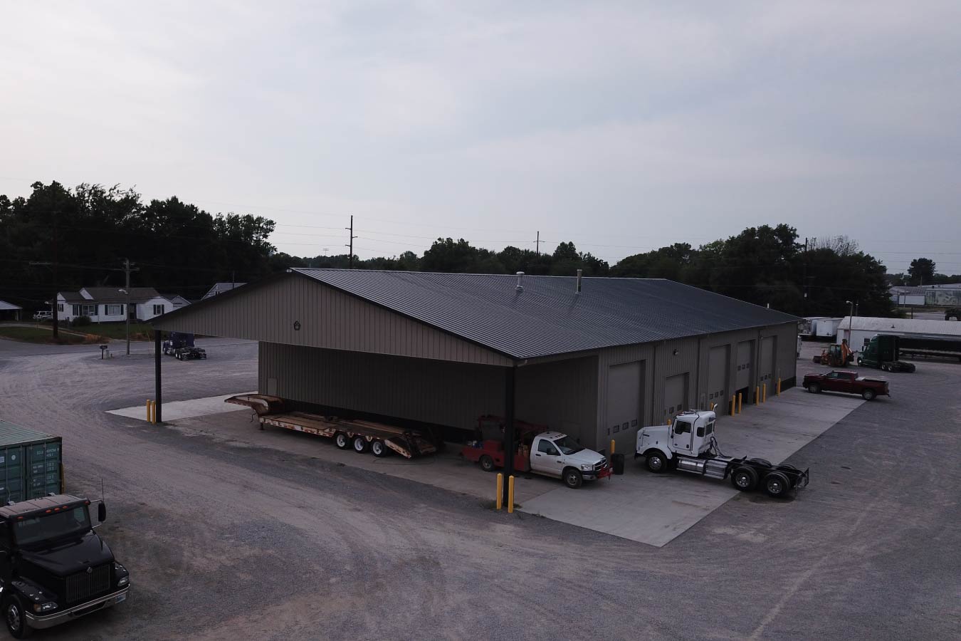 74-0404 Aerial view of Vaughan Equipment building with multiple service bays