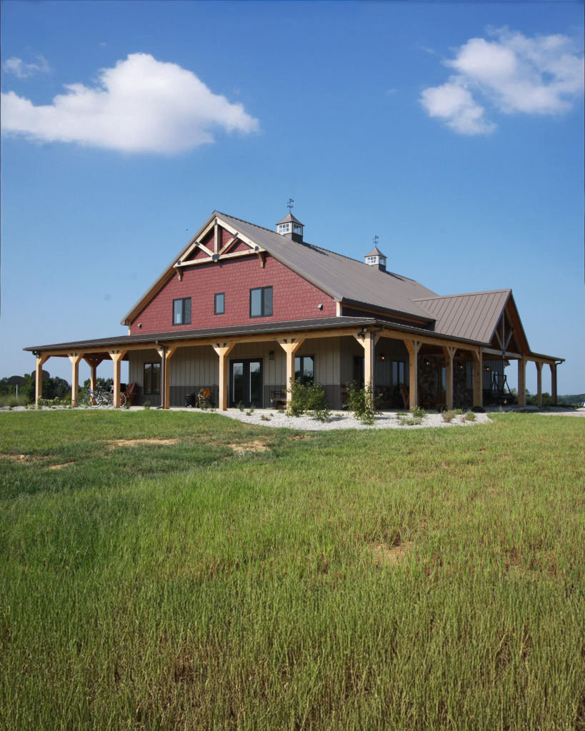 Award-winning 60′ × 40′ luxury timber frame/post-frame home in Waddy, Kentucky