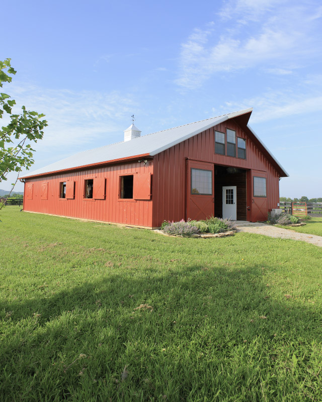 Horse Barn with Widow’s Peak in Shelbyville, Kentucky Horse Barn with Widow’s Peak in Shelbyville, Kentucky